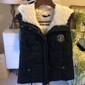 Abercrombie puffer vest